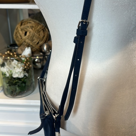 NWOT Old Navy Striped Blue/White Fabric & Blue Faux Suede Crossbody - Picture 6 of 16